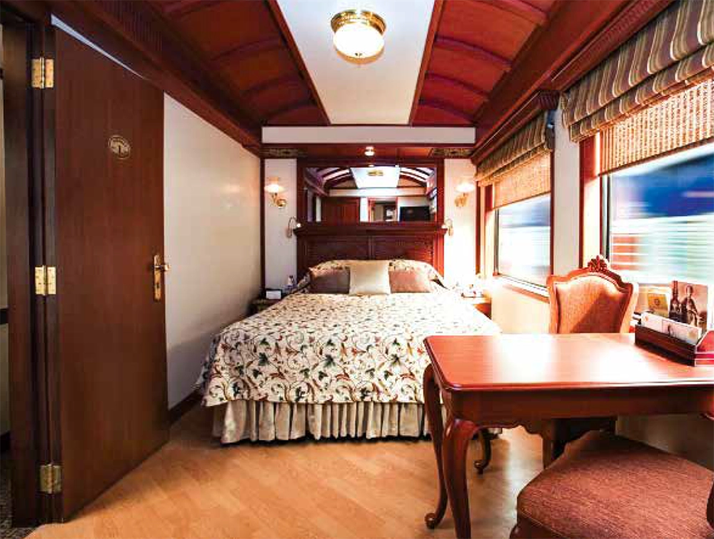 Maharajas’ Express Train 13 JuniorSuite