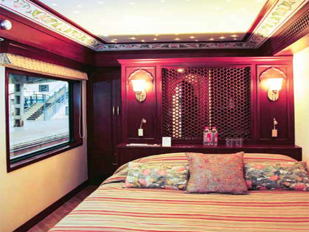 Maharajas’ Express Train 15 nomadtours.in_presedential-suite