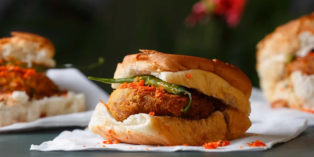 Best & Mouth Watering Street Food in Mumbai 1 vada pav
